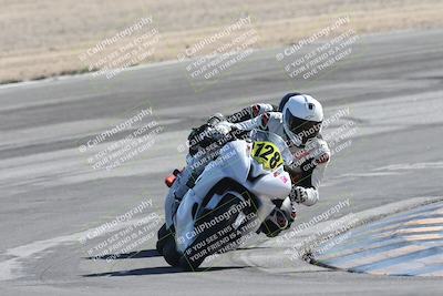 media/Nov-01-2025-CVMA (Sat) [[fc0f7531b8]]/Race 9-Amateur Supersport Middleweight/